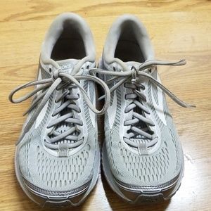 Brooks Ghost 10 Women's 7.5 medium width